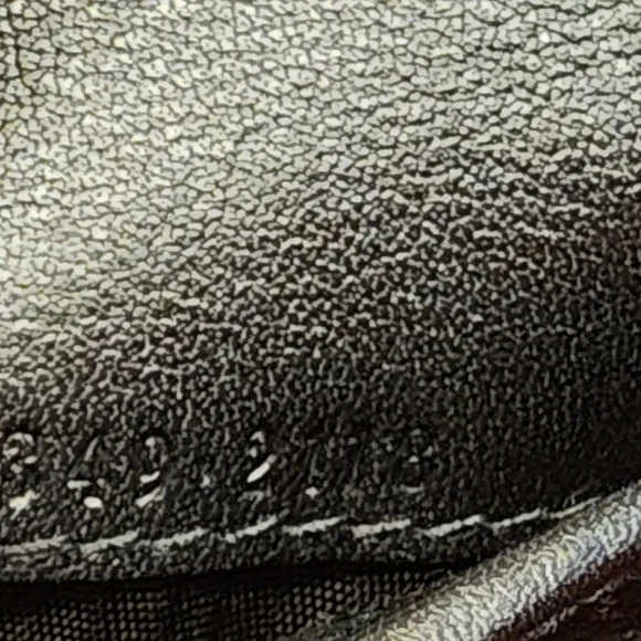 Gucci Black Leather Coin Purse with Gold Crest Medallion - Picture 12 of 14